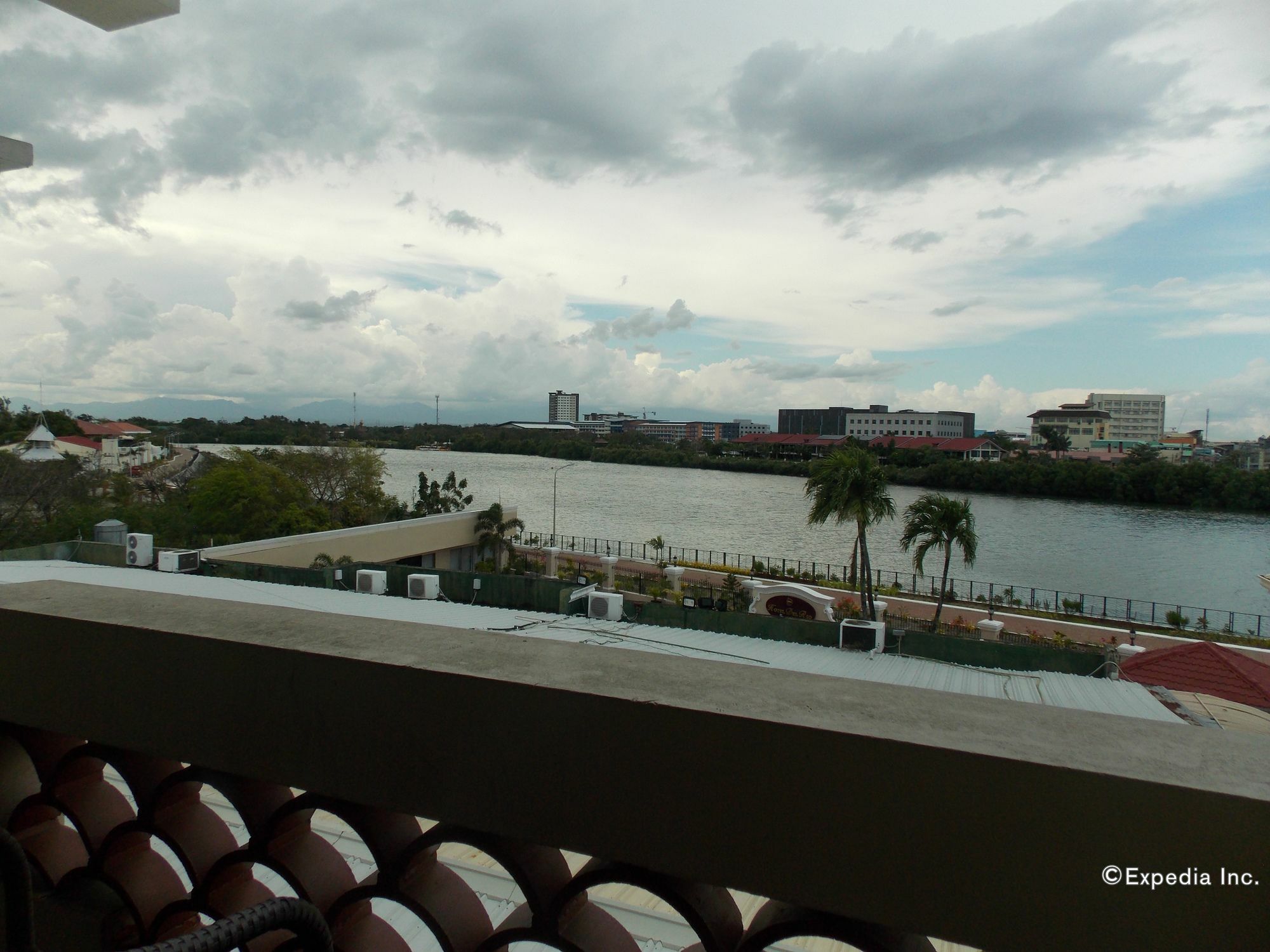 Hotel Del Rio Iloilo City Exterior photo